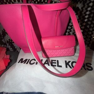 Michael Kors Fuchsia Tote and Wallet Combo